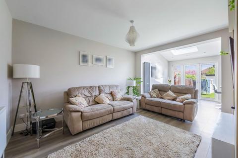 79 Ewell By Pass, Epsom, KT17 2PY