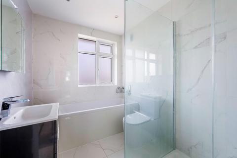 79 Ewell By Pass, Epsom, KT17 2PY