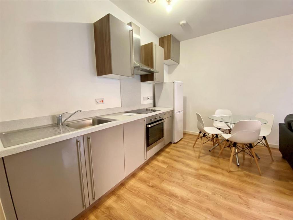 NQ4 South, Bengal Street, Manchester 2 bed apartment - £205,000