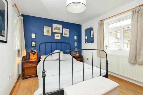 2 bedroom flat for sale, Windus Road, London