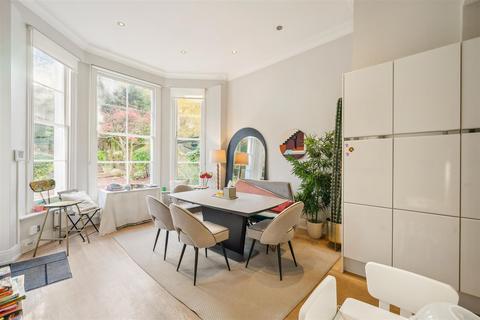 4 bedroom apartment to rent, Holland Park, W11