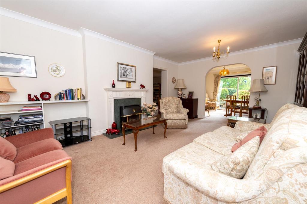 Close, Kidderminster 4 bed detached house for sale £360,000