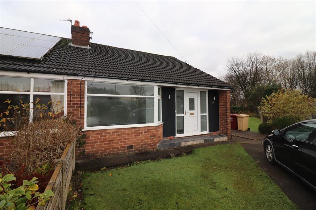Marple Avenue, Bolton, BL1 8SH 2 bed semidetached bungalow £800 pcm