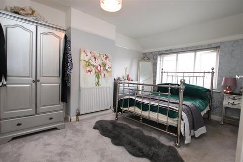 29 Brent Close, Dartford, DA2 6DD