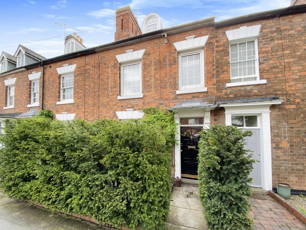 Main Street, Tiddington, StratforduponAvon 3 bed terraced house for