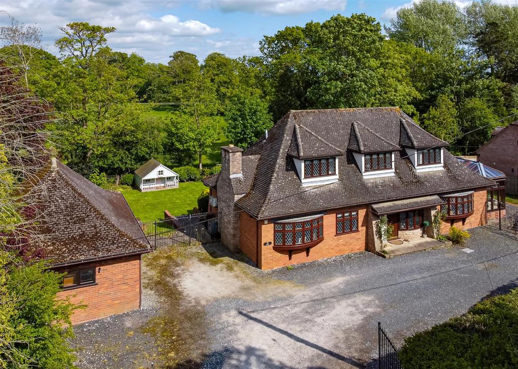 The Croft, Astley Abbotts, Bridgnorth 4 bed detached house for sale £