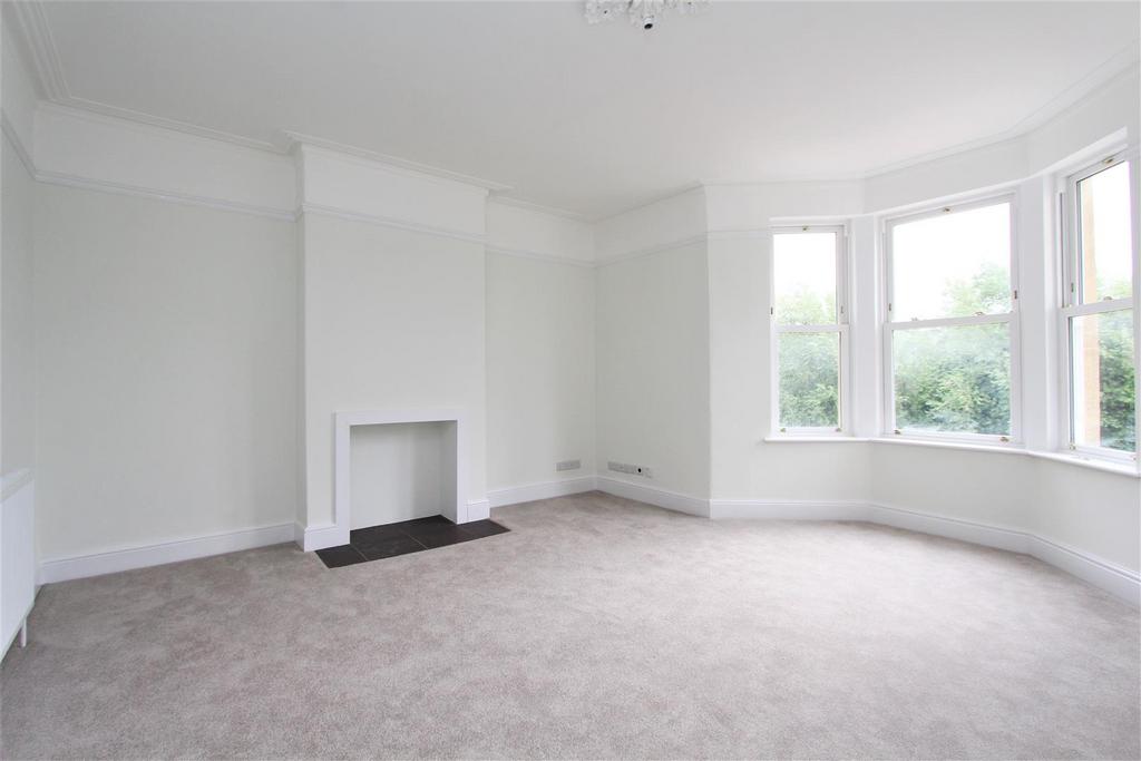 The Shallows, Saltford, Bristol, BS31... 4 bed terraced house £2,175
