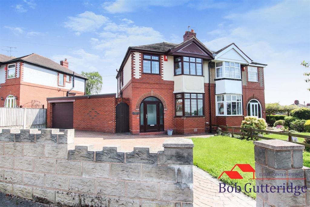 Clare Avenue, Porthill, Newcastle 3 bed semidetached house for sale