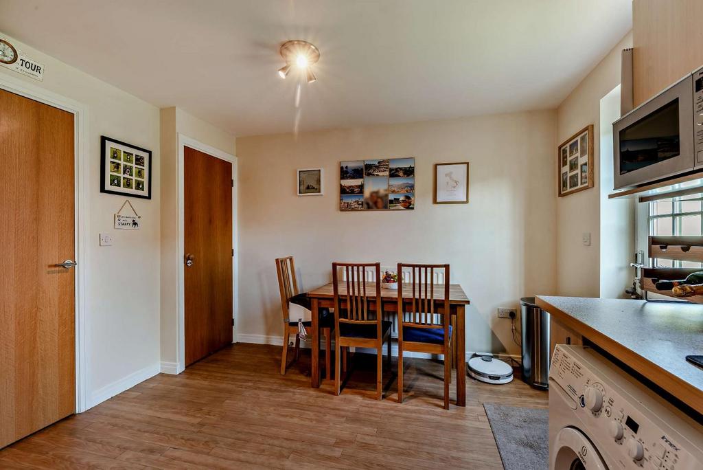 8552642-interior11-800.jpg