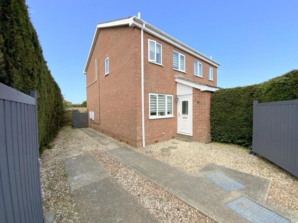 Alvingham Avenue, Cleethorpes 2 bed semidetached house for sale £175,000