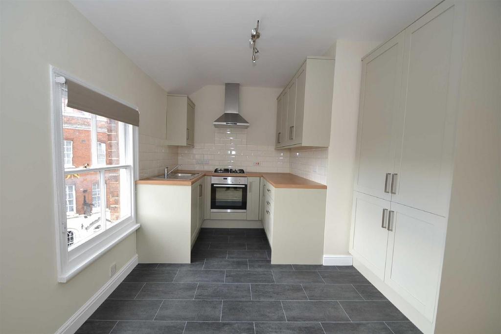 Wyle Cop, Shrewsbury 1 bed apartment £525 pcm (£121 pw)