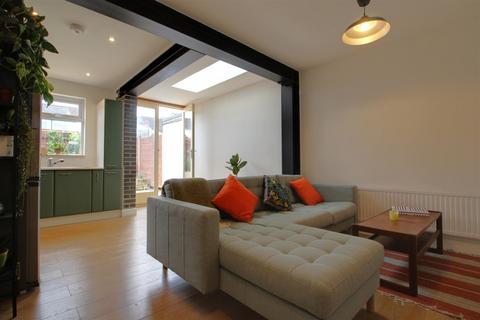 35 Wellesley Street, Gloucester, GL1 4QP