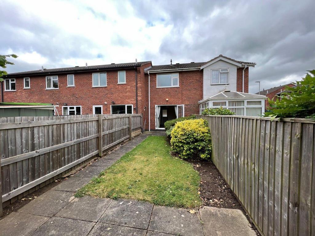BLYTH AVENUE, MELTON MOWBRAY 2 bed terraced house £695 pcm (£160 pw)