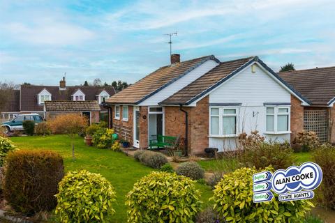2 bedroom detached bungalow for sale - High Ash Crescent, Alwoodley