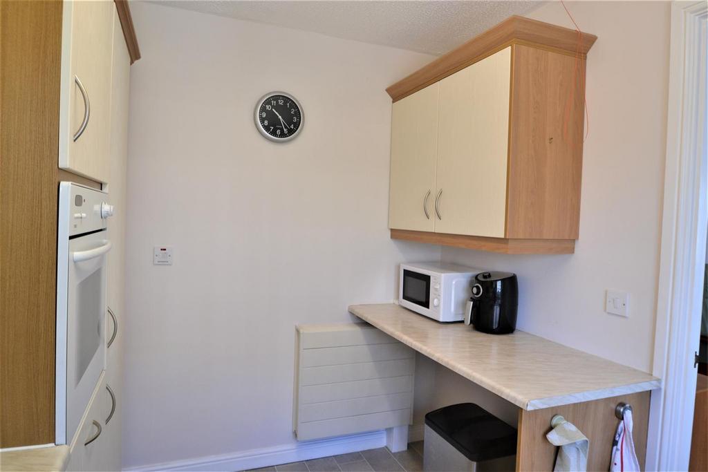 Kitchen 3.JPG