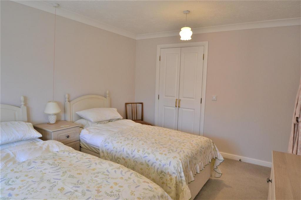 Bedroom 1 2.JPG