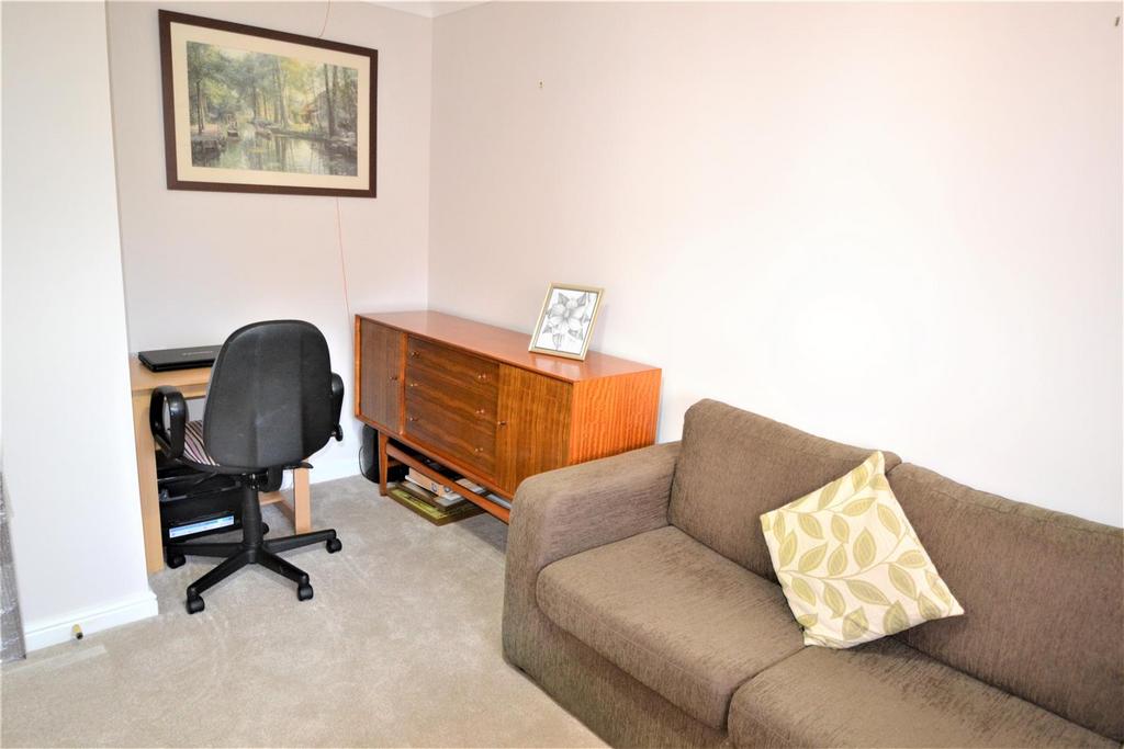Bedroom 2 .JPG