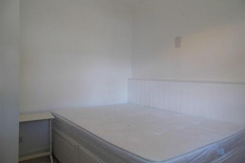 4 bedroom house share to rent - Oaklands Court, Chichester