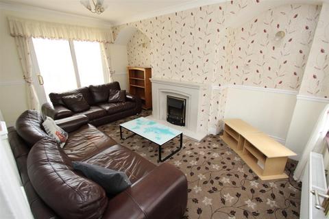2 Cuthbert Avenue, Durham, DH1 2EE