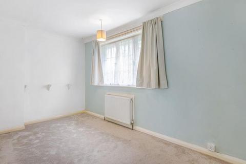 31 Oakview Road, London, SE6 3QF