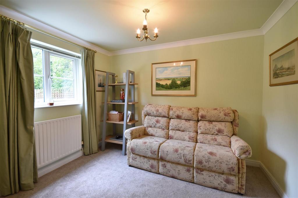 Cottage Lane, Collingham, Newark 3 bed detached house for sale £389,950