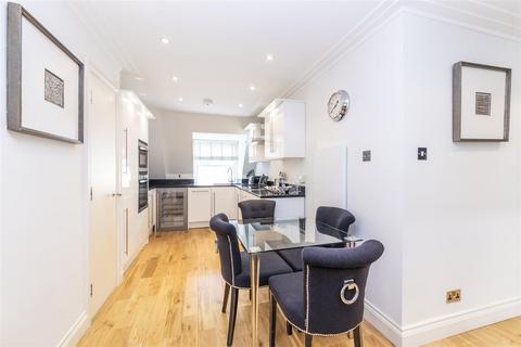 1 bedroom apartment to rent, Grosvenor Hill, London W1K