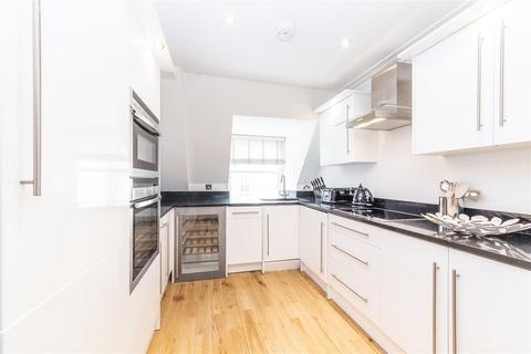 1 bedroom apartment to rent, Grosvenor Hill, London W1K