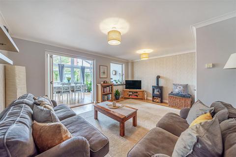 16 Cranes Close, Taunton, TA2 8PT