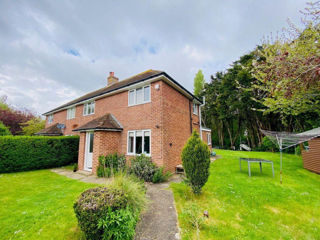 Chichester Golf Club, Hunston 3 bed house £1,500 pcm (£346 pw)