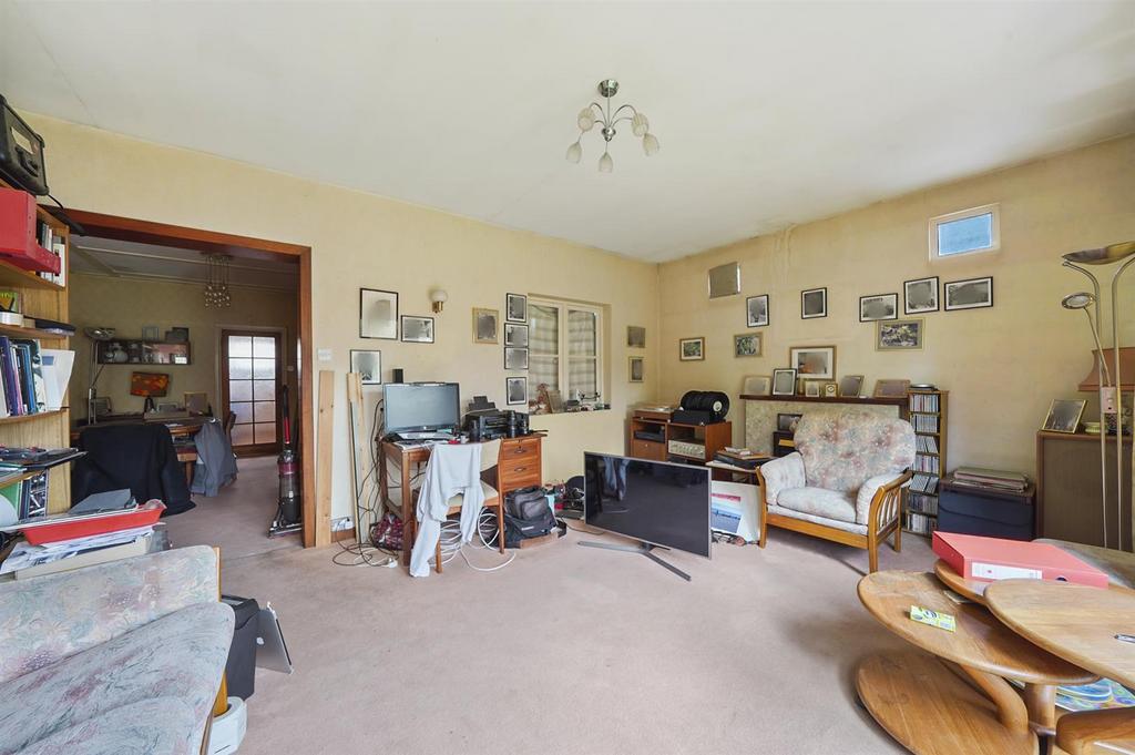 Beechcroft Gardens, Wembley Park 3 bed detached bungalow £625,000
