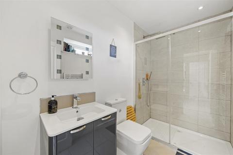 28 Tylers Gate, Harrow, HA3 9XH