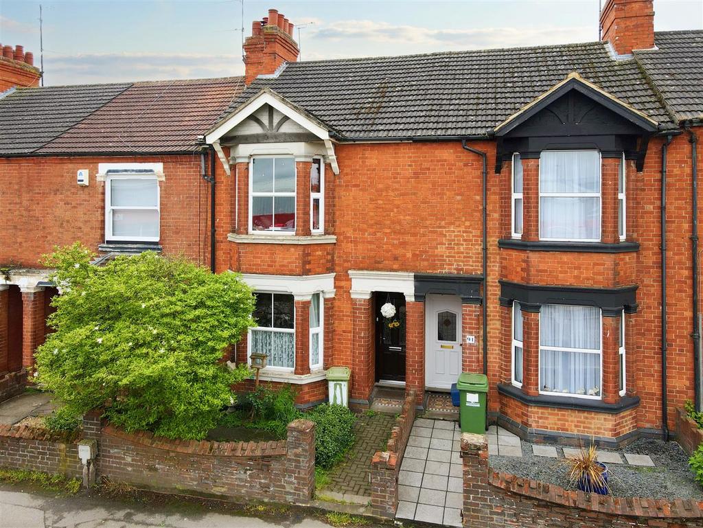 Stratford Road, Wolverton, Milton Keynes 3 bed terraced house £300,000