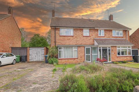 98 Spring Lane, Hemel Hempstead, HP1 3QJ