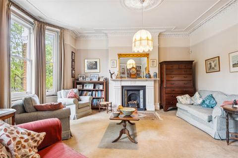 25 Harvard Road, London, W4 4EA