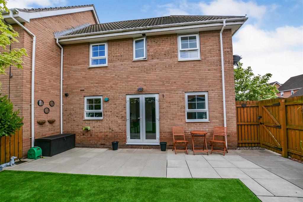 Osprey Drive, Scunthorpe 2 bed terraced house for sale £125,000