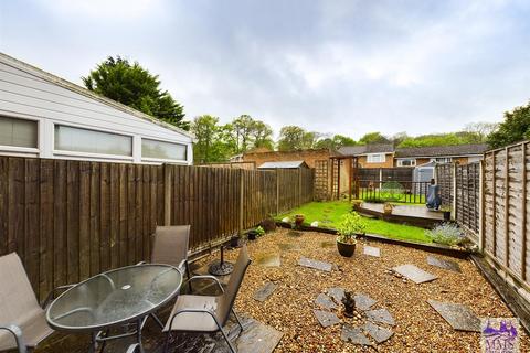 48 Abinger Drive, Chatham, ME5 8UL