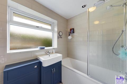 48 Abinger Drive, Chatham, ME5 8UL