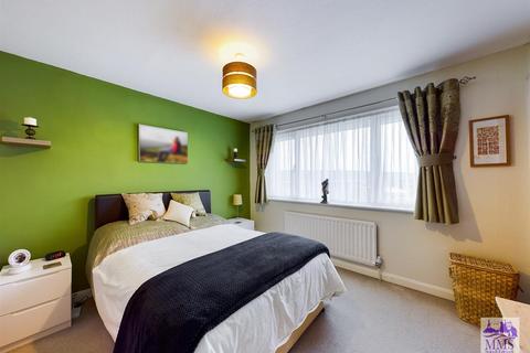 48 Abinger Drive, Chatham, ME5 8UL