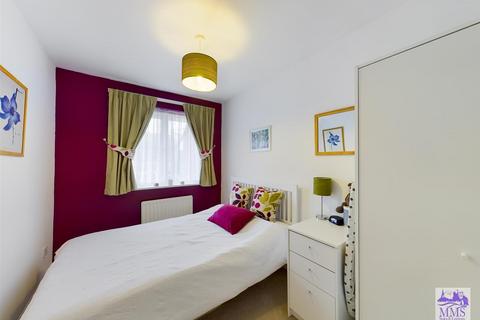 48 Abinger Drive, Chatham, ME5 8UL