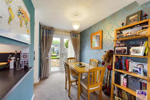 48 Abinger Drive, Chatham, ME5 8UL