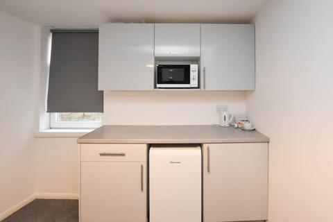 Studio to rent - Springfield Street, Wigan, WN1 2NA