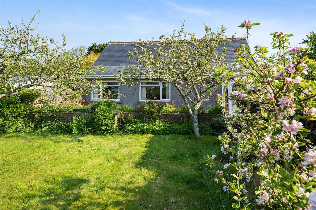 Galmpton, Kingsbridge 4 bed bungalow for sale £600,000