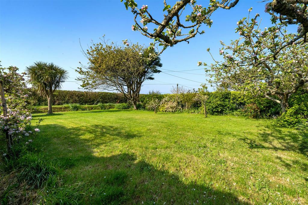 Galmpton, Kingsbridge 4 bed bungalow for sale £600,000