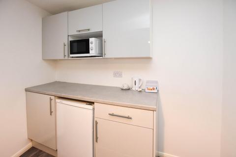 Studio to rent - Springfield Street, Wigan, WN1 2NA