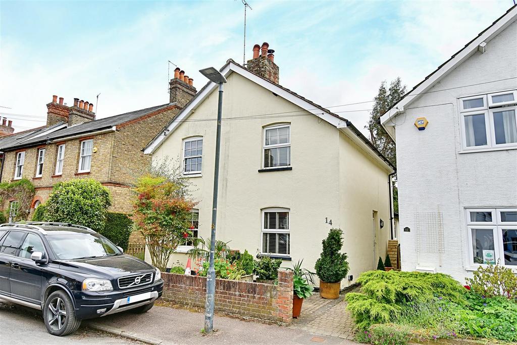 Trinity Grove, Bengeo SG14 2 bed semidetached house for sale £550,000