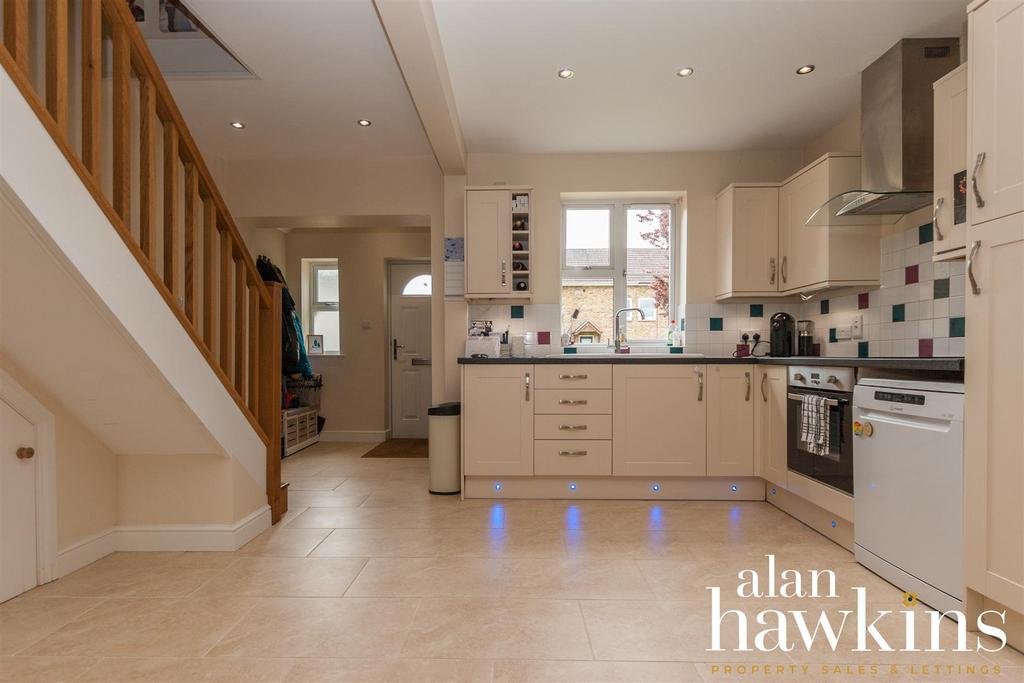 Lancaster Square, Lyneham, SN15 4 4 bed semidetached house for sale