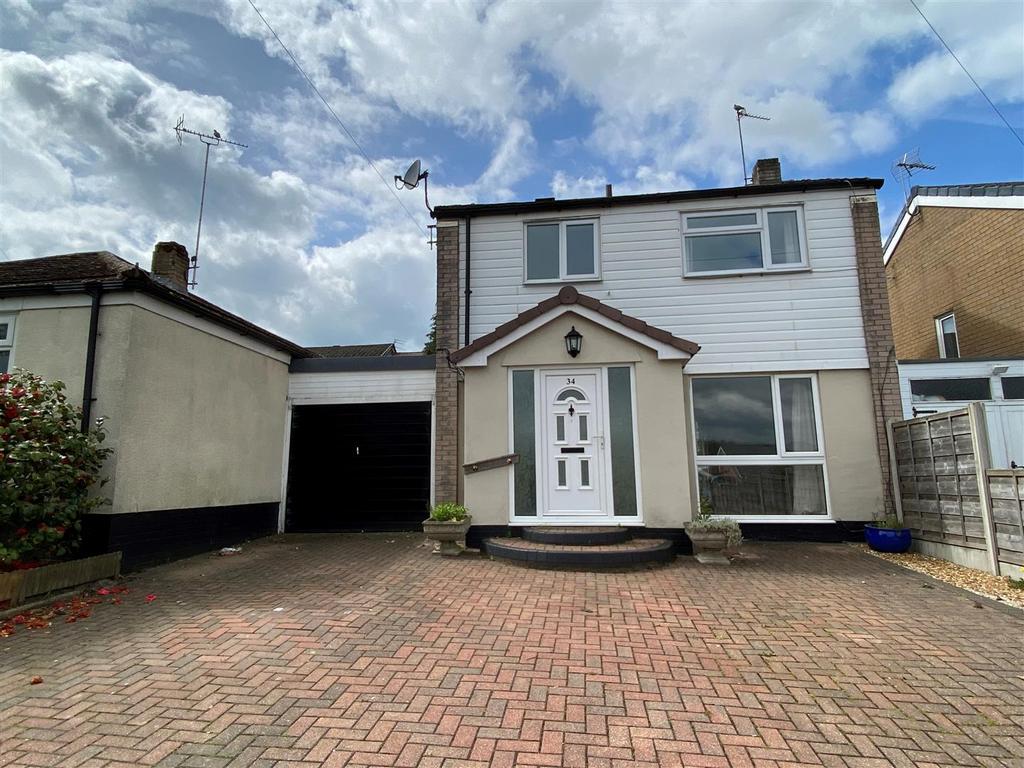 Kenilworth Road, Macclesfield 3 bed detached house for sale £269,950