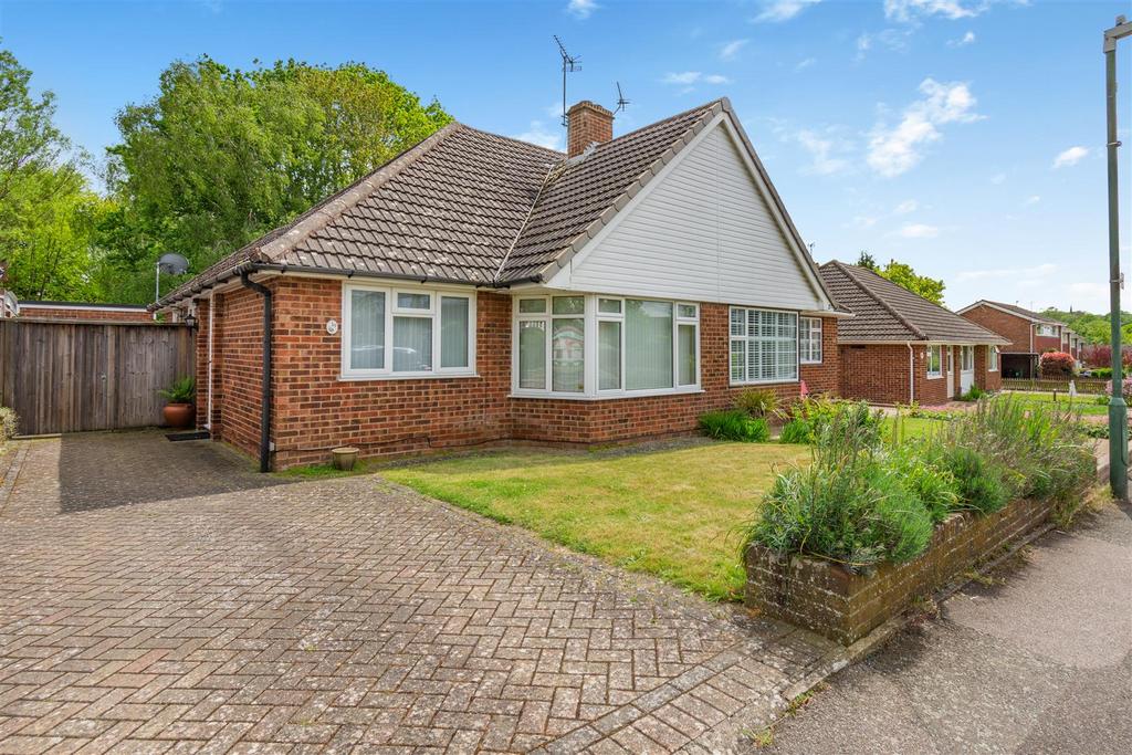 Merton Road, Bearsted, Maidstone 2 bed semidetached bungalow for sale