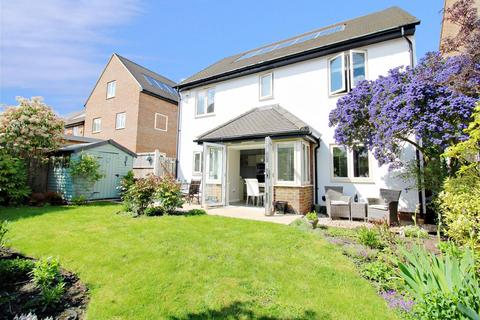 20 Bond Close, Welling, DA16 3AR