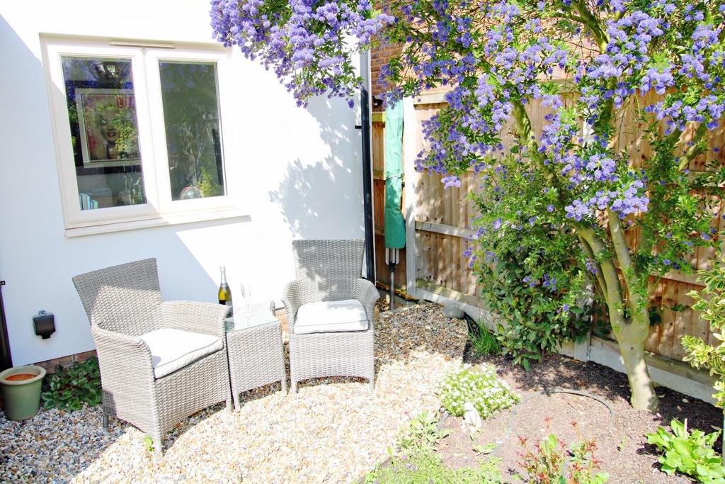 Seating Area 2
